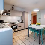 Due Dei Mille. Incantevole Casa In Centro Ad Appartamento