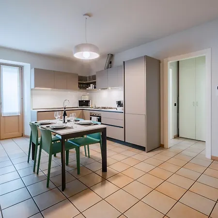 아파트 Due Dei Mille. Incantevole Casa In Centro Ad