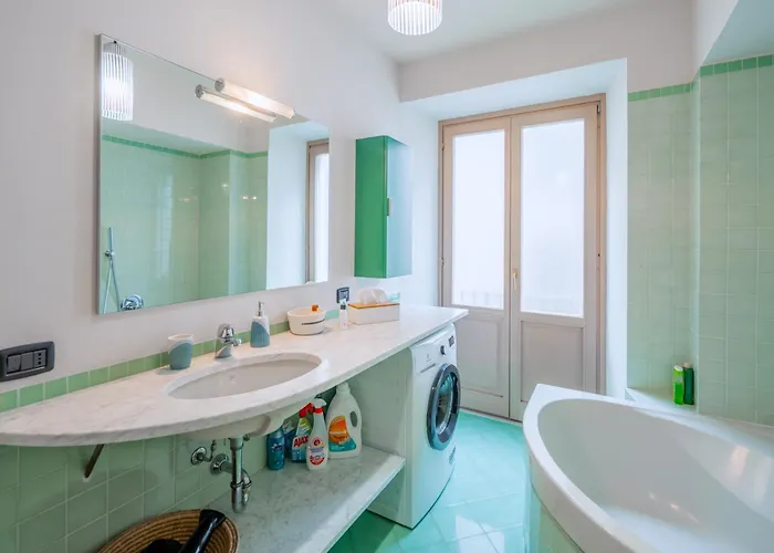 Due Dei Mille. Incantevole Casa In Centro Ad Appartement Alba (Piedmont)